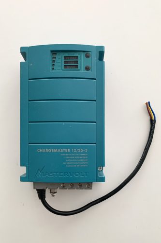 Mastervolt ChargeMaster Töltő 12/25-3 (használt)